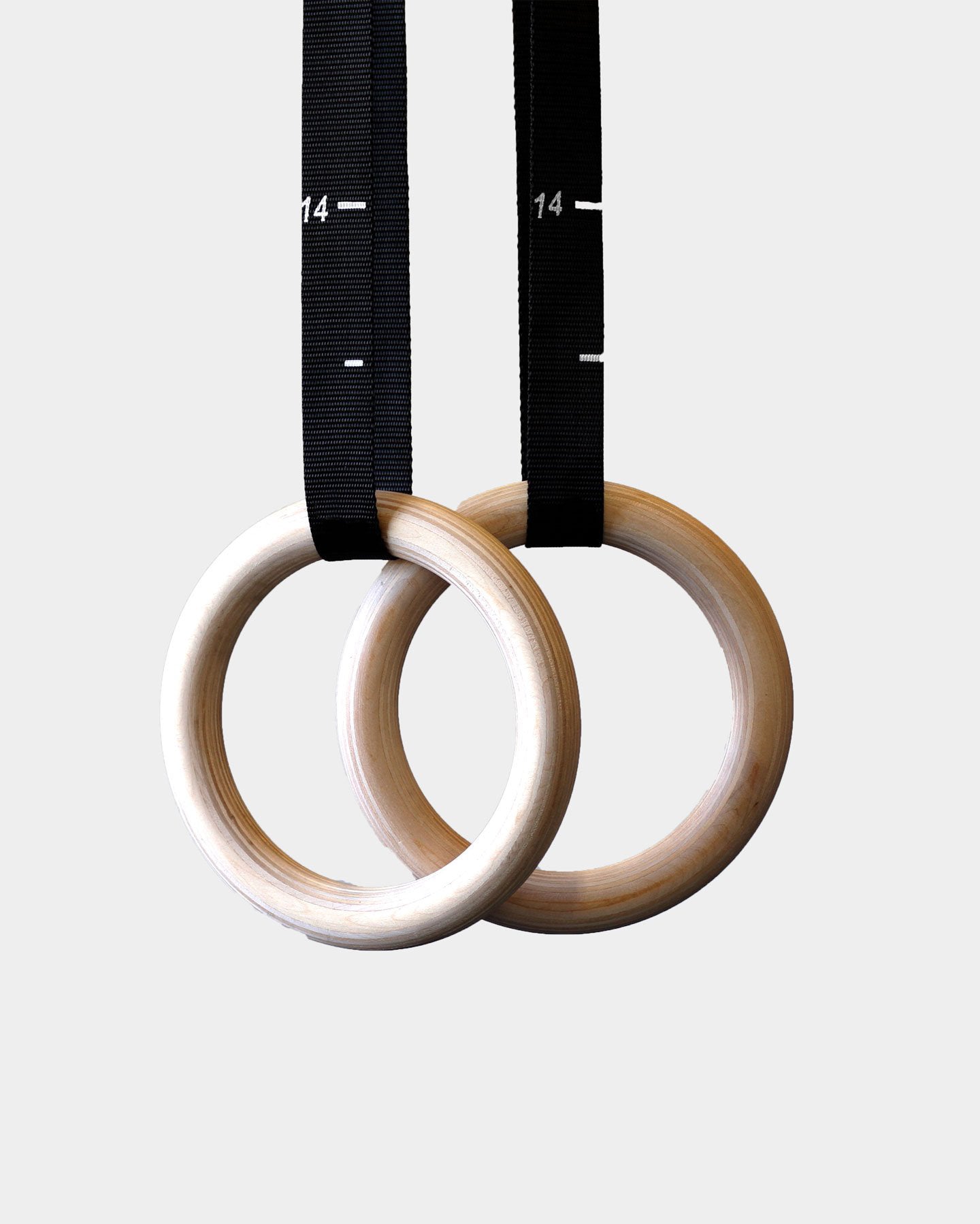 wood gymnastics rings with adjustable straps