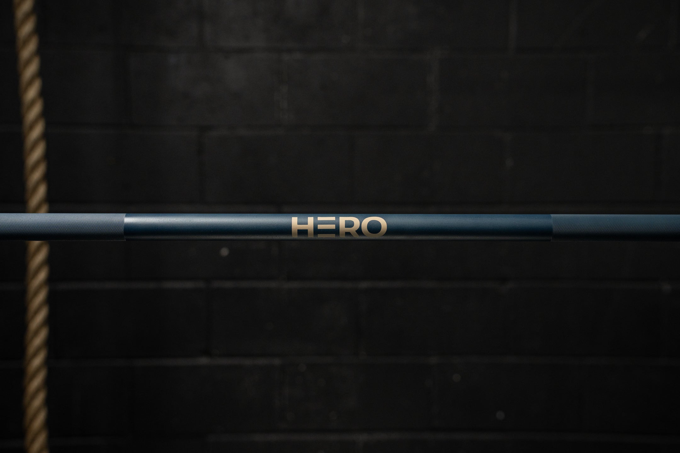 Hero 20kg Legend Bar - Go Navy Edition
