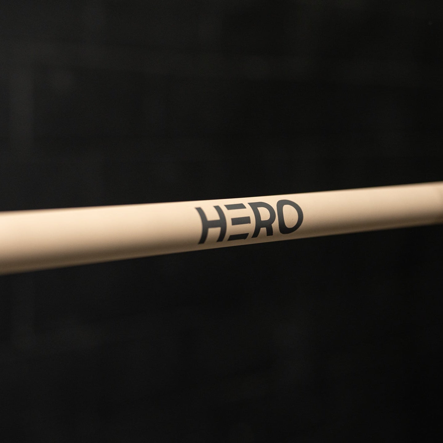 Hero 20kg Legend Bar - Predator Edition