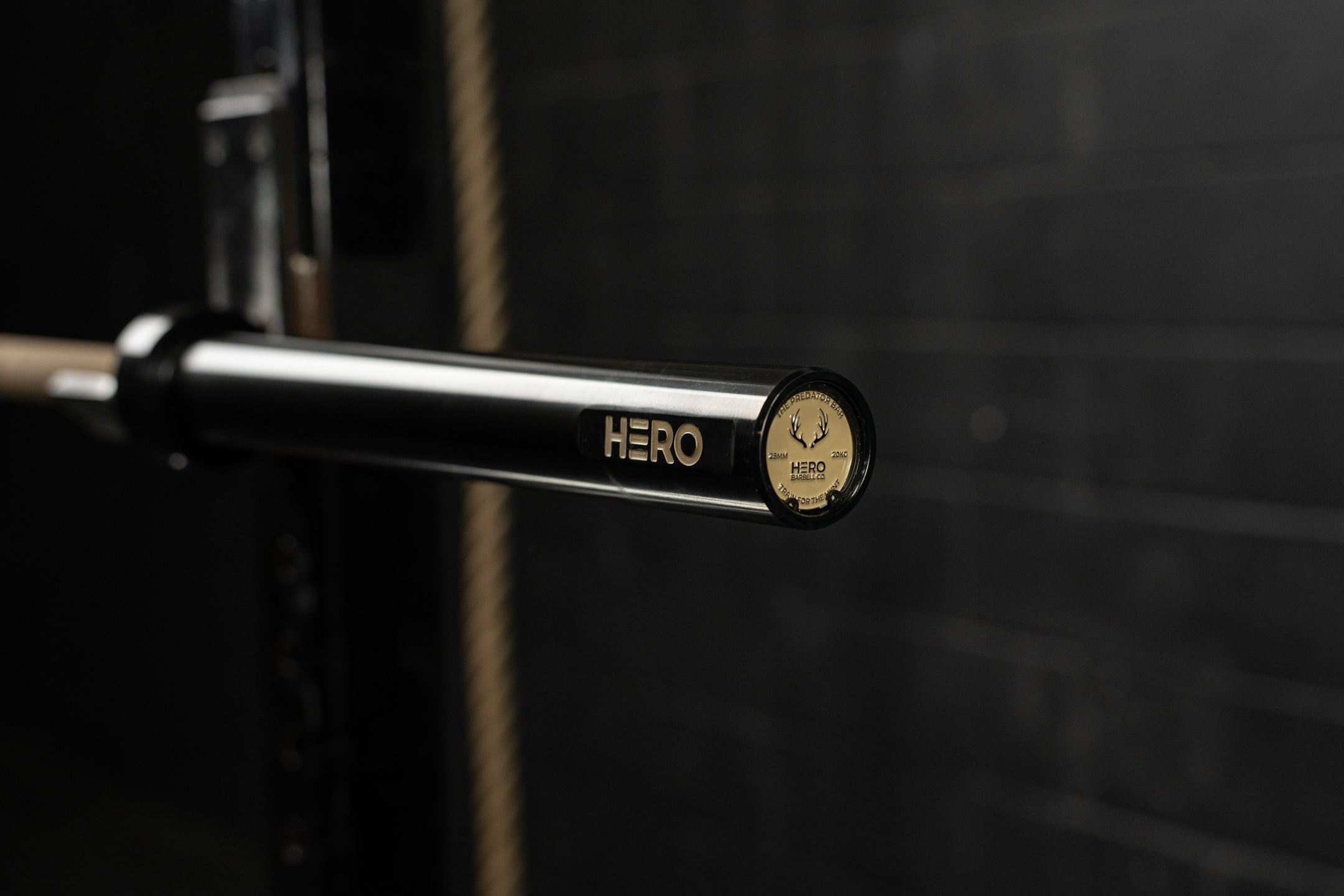 Hero 20kg Legend Bar - Predator Edition