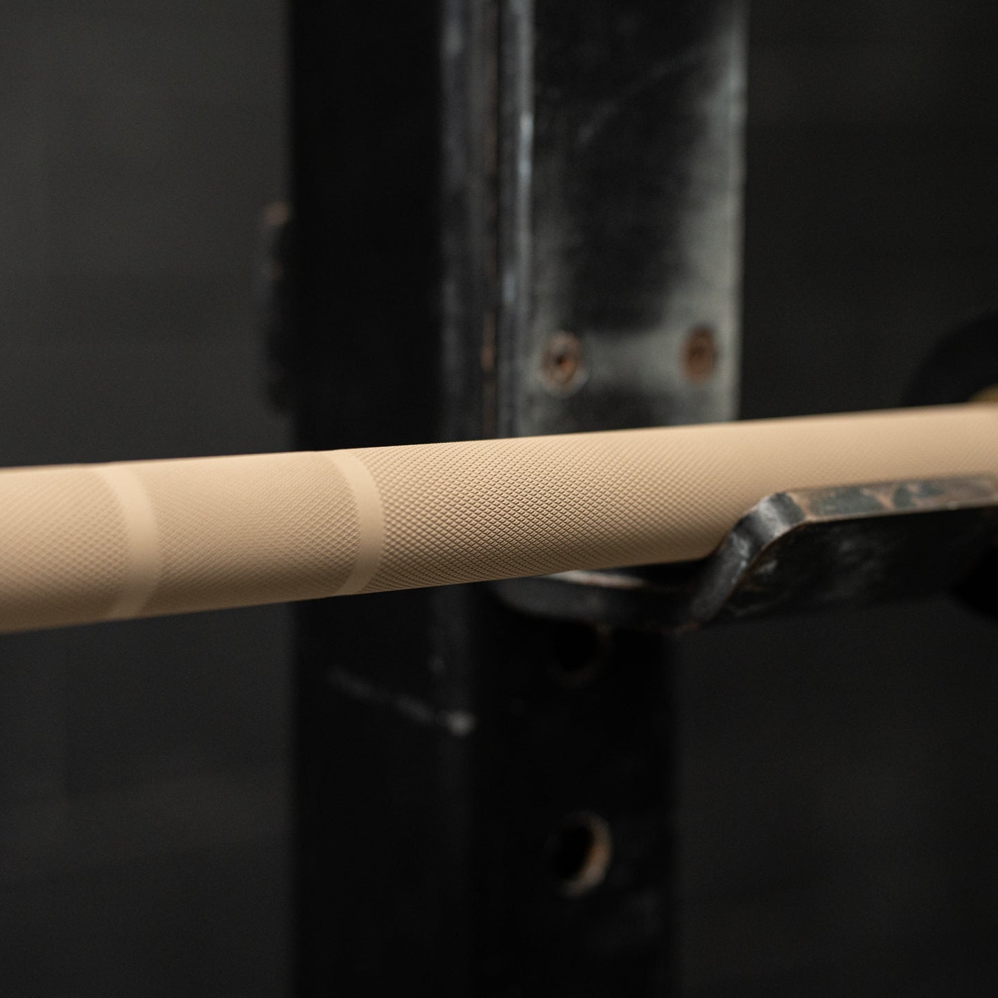 Hero 20kg Legend Bar - Predator Edition