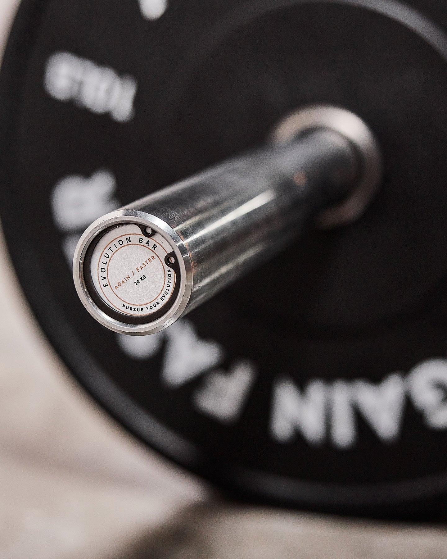 snap rings on end cap of barbell