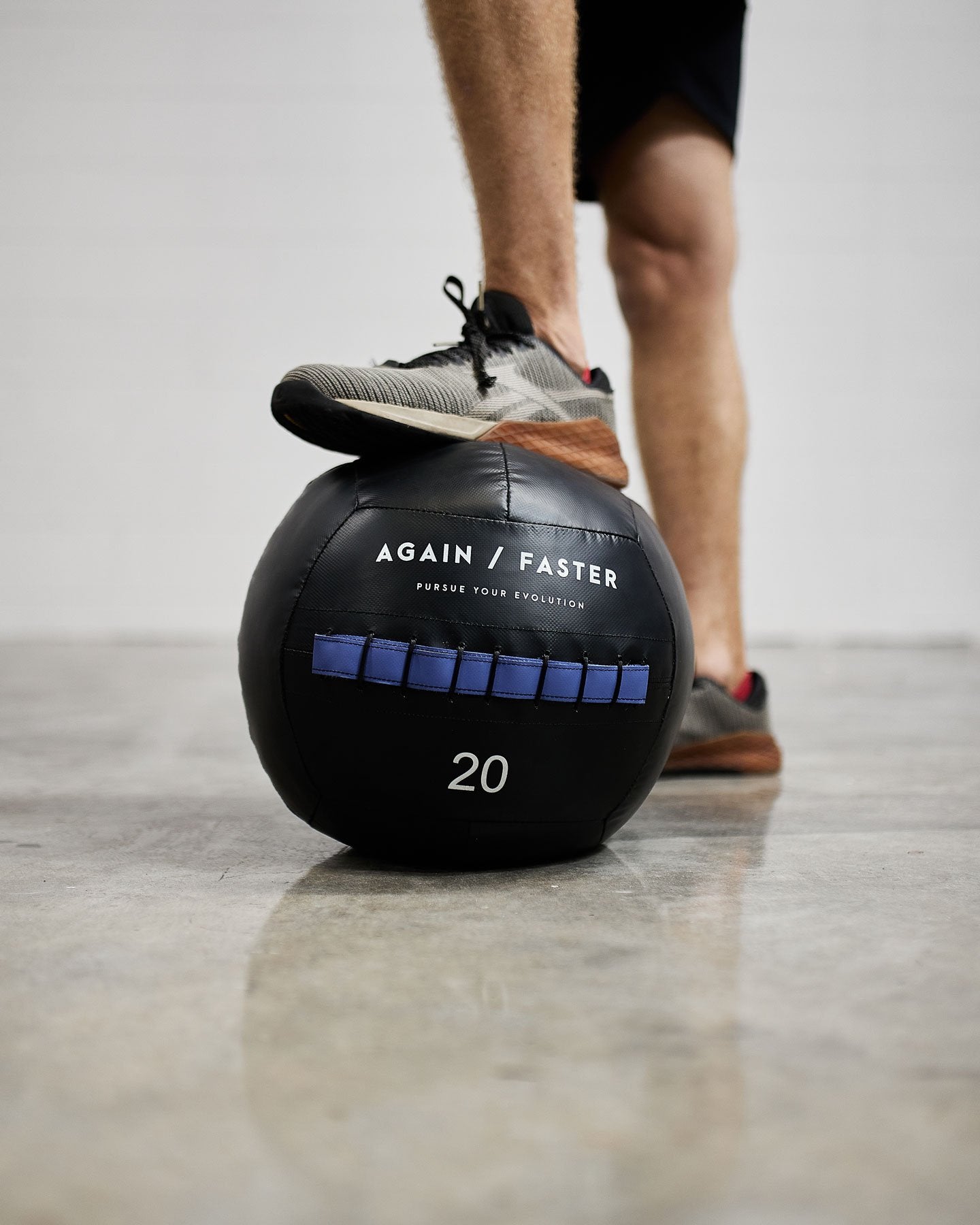 Medicine Ball Pair 14lb & 20lb